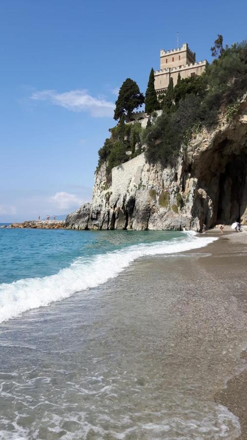 Albergo Natalina Finale Ligure Bagian luar foto