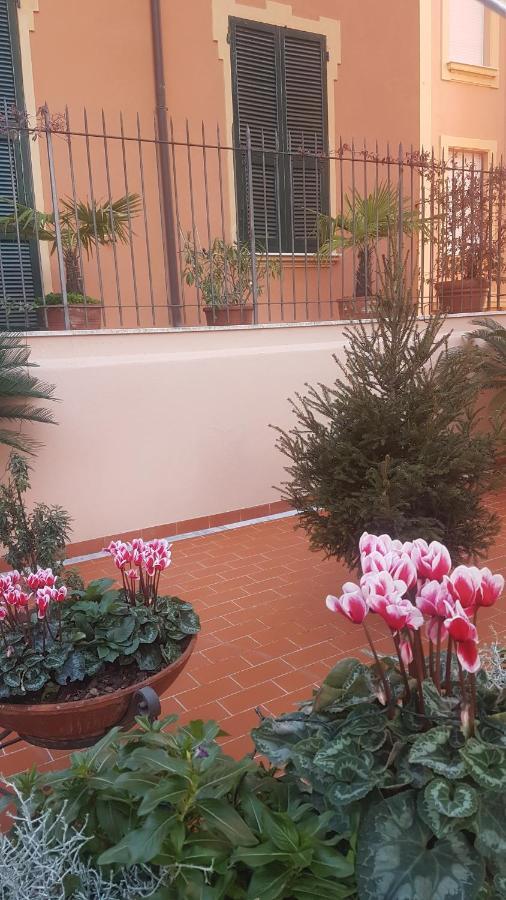 Albergo Natalina Finale Ligure Bagian luar foto