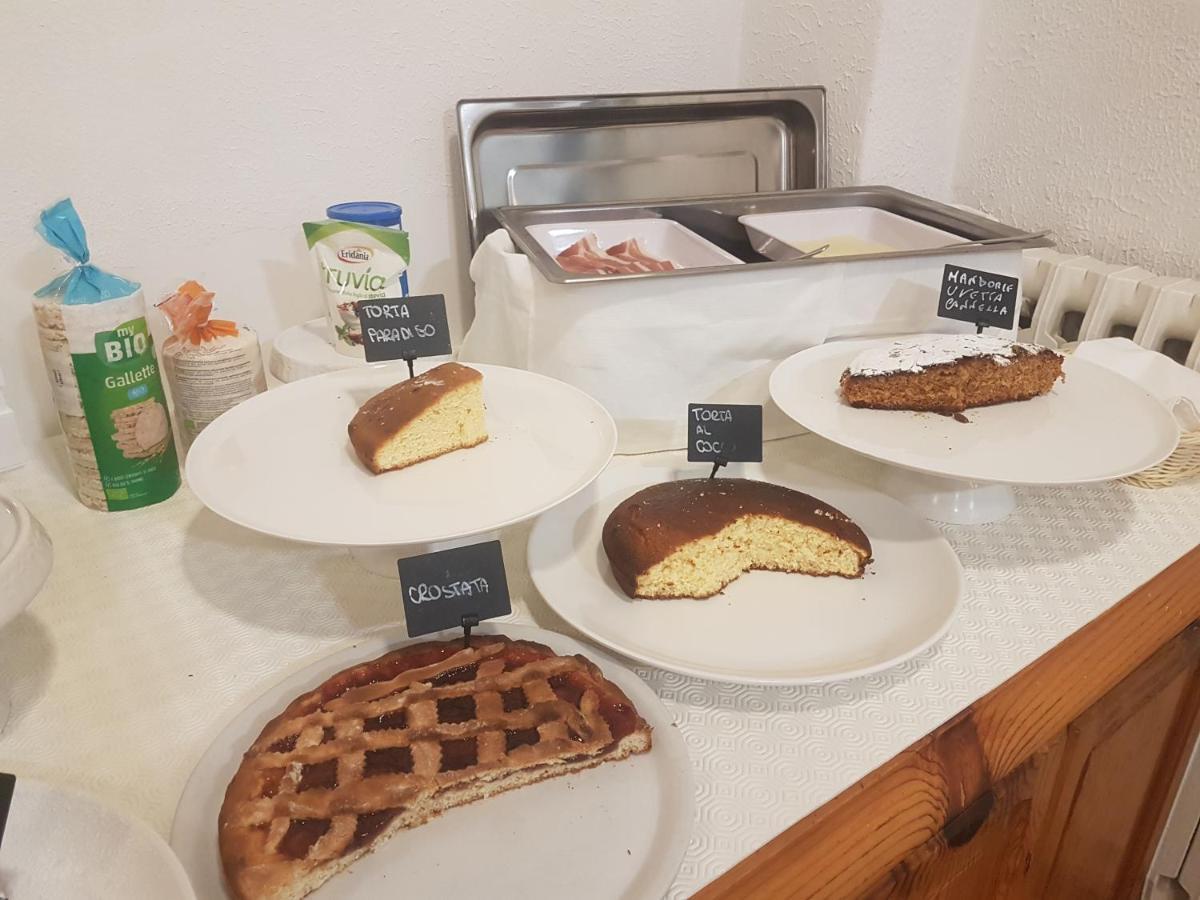 Albergo Natalina Finale Ligure Bagian luar foto